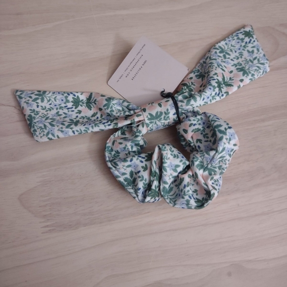Rifle Paper Co. Accessories - Rifle Paper Company Scrunchie Hair Tie Accessory Floral Cottagecore
